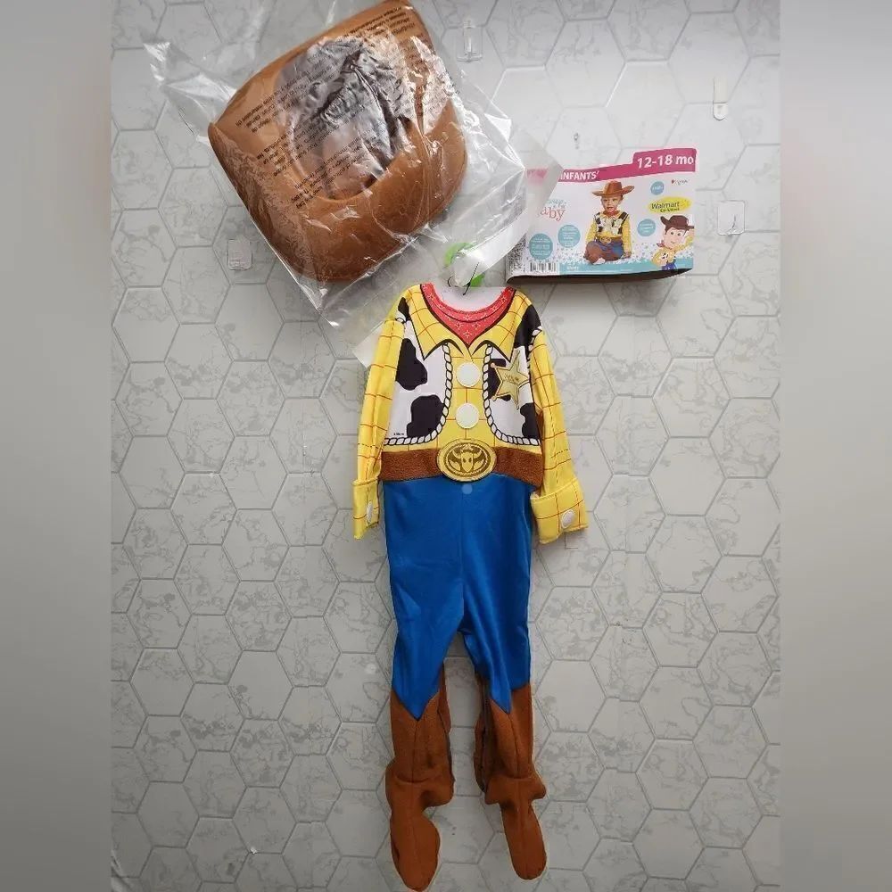 New Disney Pixar Halloween dress up Toy Story Woody costume.